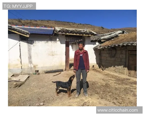 足球明星与凉山女友的甜蜜爱情故事揭秘与背后真相分析