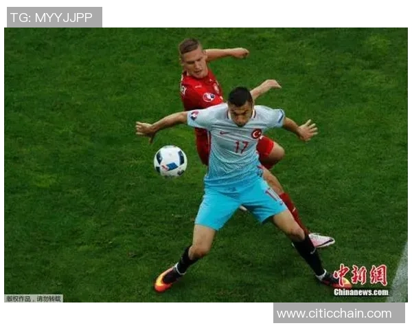 当今足坛2号前锋明星球员盘点与他们的精彩表现分析